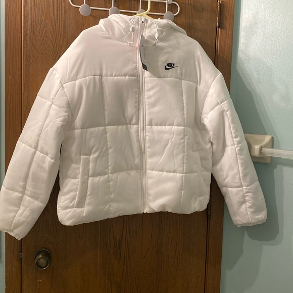 NWT Nike Therma Fit Winter Jacket. Size L - Picture 1 of 8